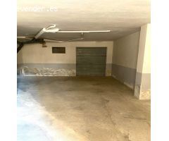 Oportunidad en Benissa: 2 Trasteros Convertibles en Garaje Cerrado con Almacenamiento