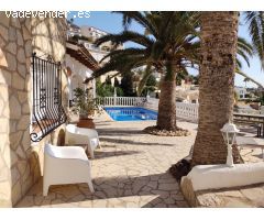 Villa en venta en Benissa, La Fustera – 4 dormitorios, vistas al mar, piscina y licencia turistica