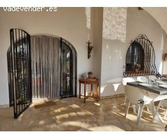 Villa en venta en Benissa, La Fustera – 4 dormitorios, vistas al mar, piscina y licencia turistica