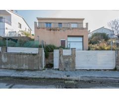 CASA DE 2 PLANTAS CON GARAJE EN VENTA EN PIERA, BARCELONA
