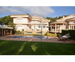 ESPECTACULAR VILLA DE LUJO Y EXCLUSIVA EN VENTA EN SANTA SUSANA