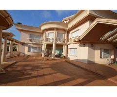 ESPECTACULAR VILLA DE LUJO Y EXCLUSIVA EN VENTA EN SANTA SUSANA