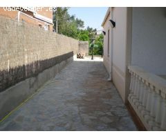 CASA CON PISCINA EN ALQUILER A 10 MINUTOS DE MANRESA