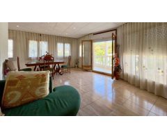 CASA CON JARDÍN, PISCINA Y GARAJE EN TORDERA!