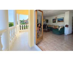 CASA CON JARDÍN, PISCINA Y GARAJE EN TORDERA!