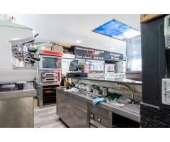 Bar-Restaurante equipado en zona residencial con muchísimo paso
