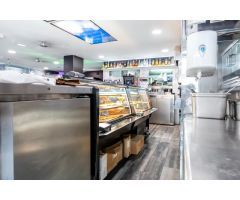 Bar-Restaurante equipado en zona residencial con muchísimo paso