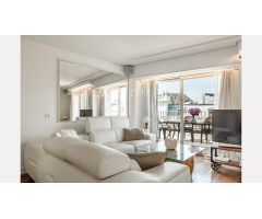 Amplia vivienda con terrazas y vistas despejadas en el corazón de Gros, a un paso de la Zurriola