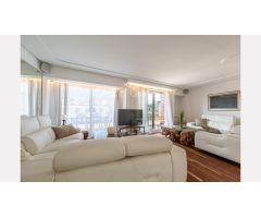Amplia vivienda con terrazas y vistas despejadas en el corazón de Gros, a un paso de la Zurriola