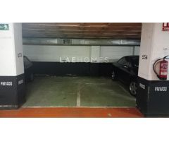Dos amplias plazas juntas en propiedad en el Txofre (planta -3), perfectas para coche grande y moto