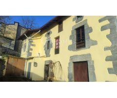 Casa en Venta en Larraul con Terreno - ¡Oportunidad Única para Reformar!