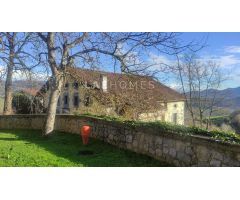 Casa en Venta en Larraul con Terreno - ¡Oportunidad Única para Reformar!