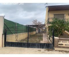 Casa con terreno en la huerta de El Raal