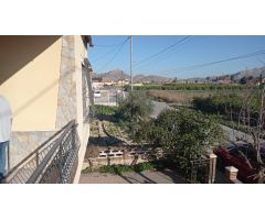 Casa con terreno en la huerta de El Raal