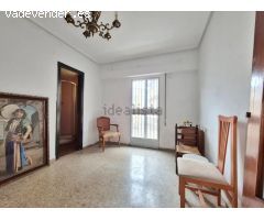 ¡¡PISO CON GARAJE, BALCÓN, TRASTERO Y 3 FACHADAS EN EXCELENTE ZONA!!