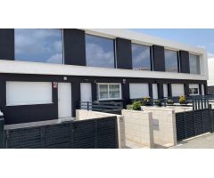 Venta de Adosado en Gran Alacant – Viviendas con Sótano y Placas Solares Incluidas