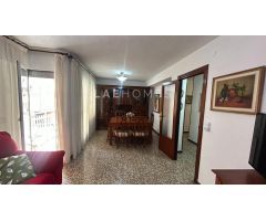 Piso en venta en San Blas – Alicante, con 3 dormitorios, patio y trastero, a 5 minutos de Renfe