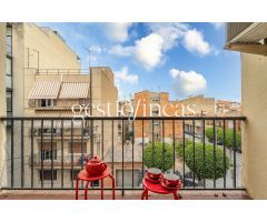 ¡PISO DE 4 HABITACIONES Y DOS BAÑOS EN EL CENTRO DE CAMBRILS!