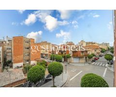 ¡PISO DE 4 HABITACIONES Y DOS BAÑOS EN EL CENTRO DE CAMBRILS!