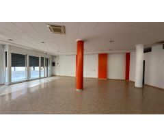 Local comercial en Venta en Olesa de Montserrat, Barcelona