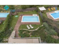 Moderno Chalet en alquiler, 5 dormitorios y piscina Sitges