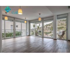 Moderno Chalet en alquiler, 5 dormitorios y piscina Sitges