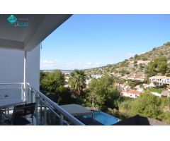 Moderno Chalet en alquiler, 5 dormitorios y piscina Sitges