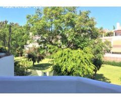 FANTÁSTICO PISO EN UNA EXCLUSIVA URBANIZACIÓN PRIVADA CON PISCINAS EN LA ZONA DE ELVIRIA