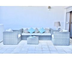 FANTÁSTICO PISO EN UNA EXCLUSIVA URBANIZACIÓN PRIVADA CON PISCINAS EN LA ZONA DE ELVIRIA