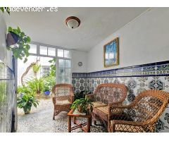 CASA EN BARRIO ALTO