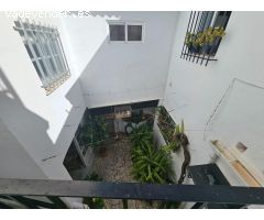 CASA EN BARRIO ALTO