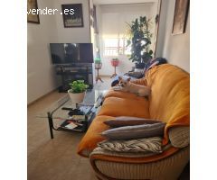 CAN ANGLADA - ¡¡¡PISO PARA ENTRAR A VIVIR EN FINCA DE TAN SÓLO 3 VECINOS!!!