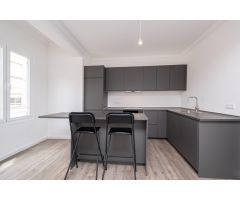 Apartamento Reformado con Estilo en el Corazón de la Ciudad