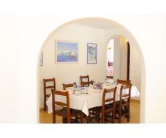 Chalet ibicenco con licencia turística a solo 50 metros del mar en Cala Egos / Cala dOr