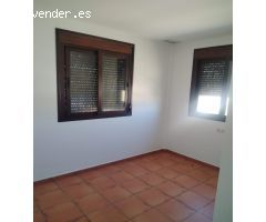 CASA ADOSADA EN CASTELLAR DE LA FRONTERA