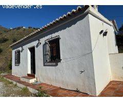Finca con Cortijo en Cómpeta
