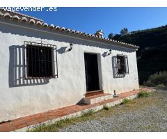Finca con Cortijo en Cómpeta