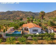 PERFECTA FINCA CON CASA DE CAMPO.