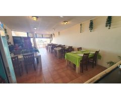 Traspaso de Restaurante en Funcionamiento en Golf Sur: Primera Línea de Playa y Gran Potencial