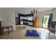 Venta de Casa con  Terreno en El Tanque