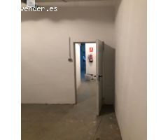 SE ALQUILA O SE VENDE TRASTERO en C/Margallo (Cáceres)