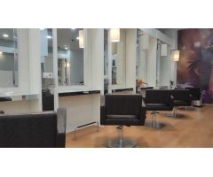 EMPIRE HOMES--¡TRASPASO DE SALÓN DE BELLEZA EN PLENO CENTRO DE CÁCERES – ZONA CÁNOVAS!
