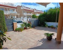 SE VENDE CHALET ADOSADO SEMI ESQUINA EN TORRE DE LA HORADADA
