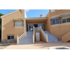 Villa en Venta en La Manga del Mar Menor, Murcia