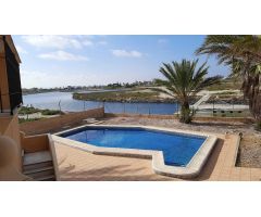 Villa en Venta en La Manga del Mar Menor, Murcia