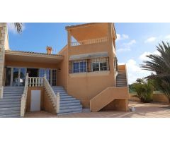 Villa en Venta en La Manga del Mar Menor, Murcia