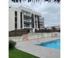 Piso 4 habitaciones + parking + piscina + trastero (SIN MASCOTAS)