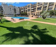 Excelente piso esquinero  con 2 habitaciones con piscina, terraza y parking en Can Pei, Sitges