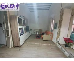 Planta baja muy amplia en el centro de Cádiz