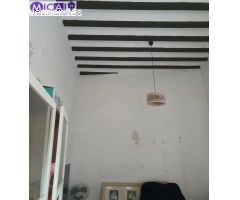 Planta baja muy amplia en el centro de Cádiz